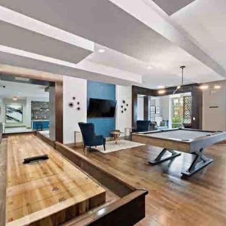 Fancy Apt Downtown. Pool. Gym. Lounge. Pet Ok Хюстън Екстериор снимка